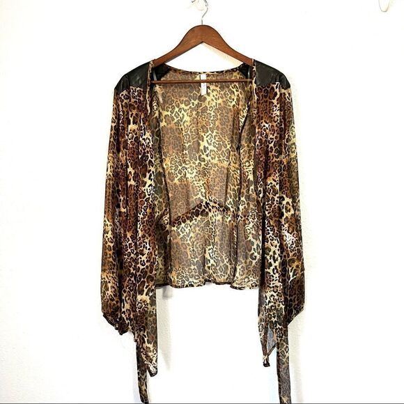NWOT Blue Note Women’s Leopard Print Top Plus Size 1XL - Picture 1 of 8